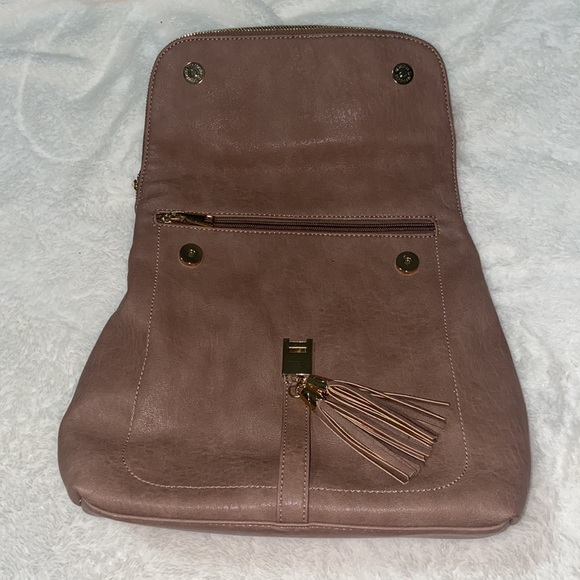 Spacious Nude Backpack - Picture 4 of 12